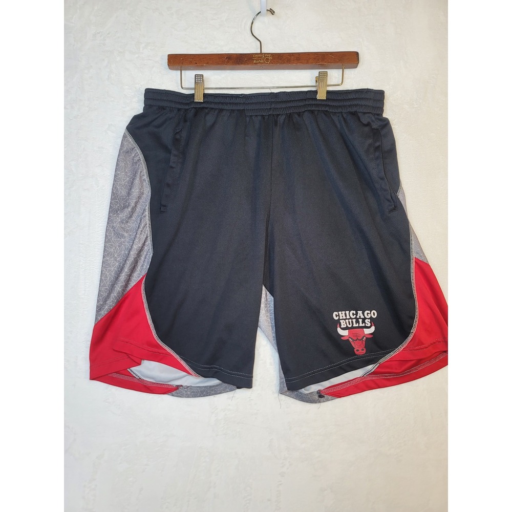 NBA Chicago Bulls Basketball Shorts Y2K Mens XXL Net-Dri Athleisure Activewear